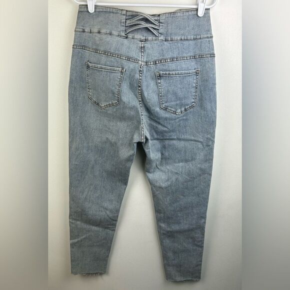 MCR Studio Ultra High Rise Jeans Tapered leg Raw Hem Size XL NWT - Picture 4 of 9
